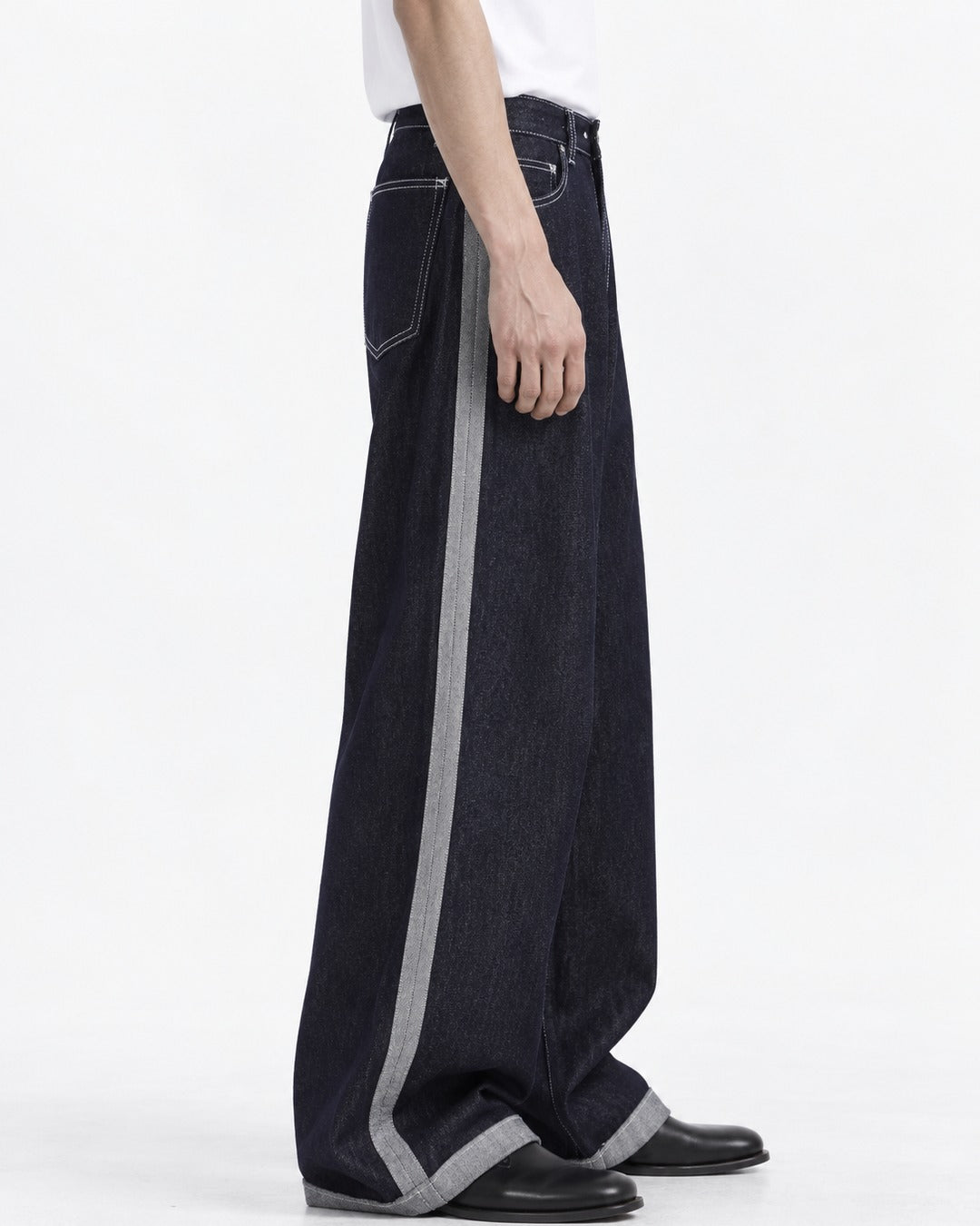 Reverse-Seam Side-Panel Wide-Leg Jeans