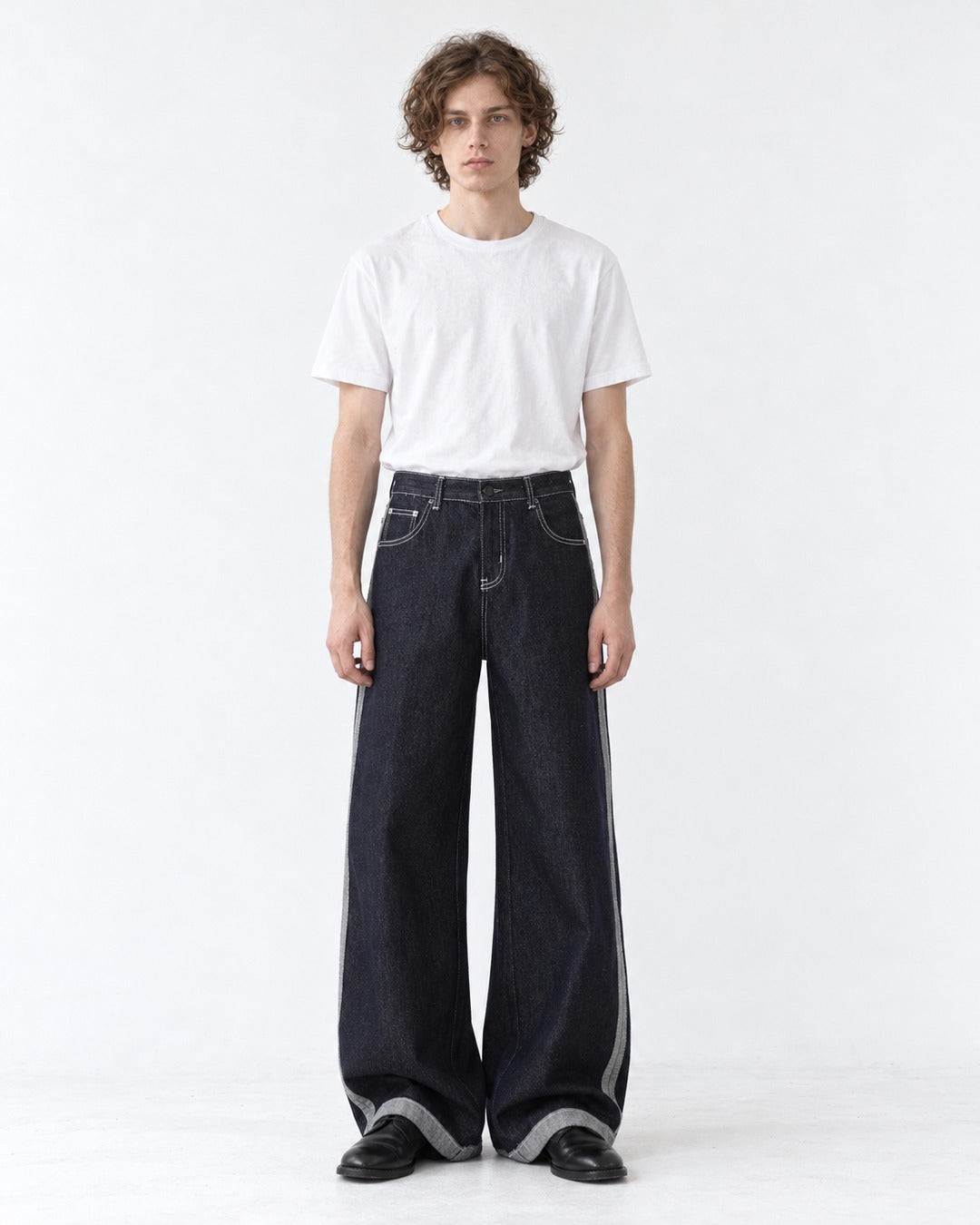Reverse-Seam Side-Panel Wide-Leg Jeans