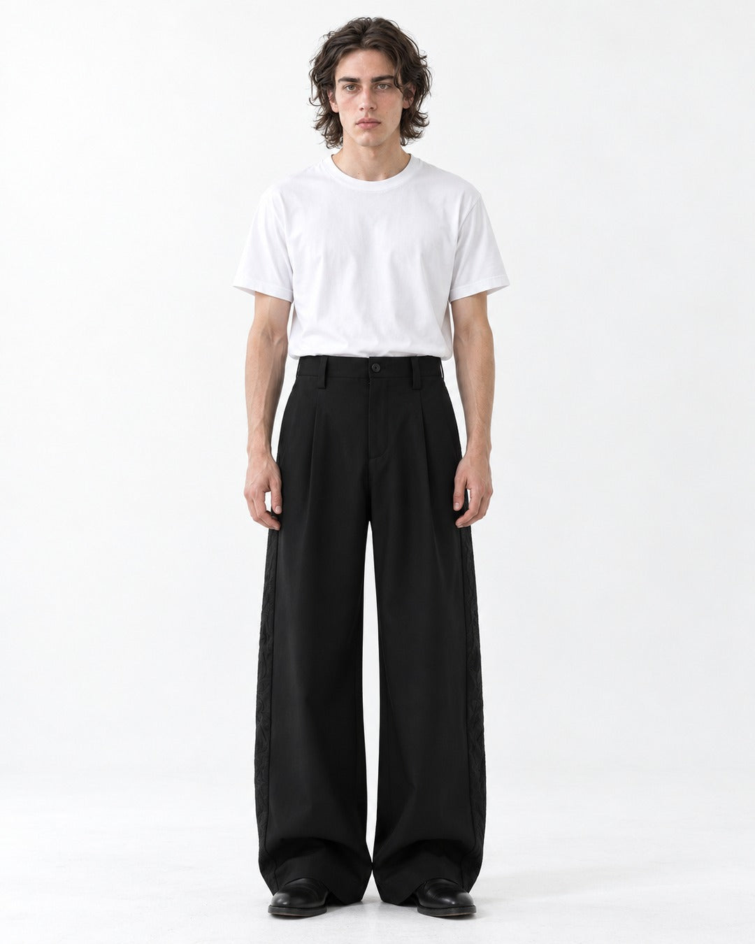 Pleated Wide-Leg Trousers With Side Zip Pocket
