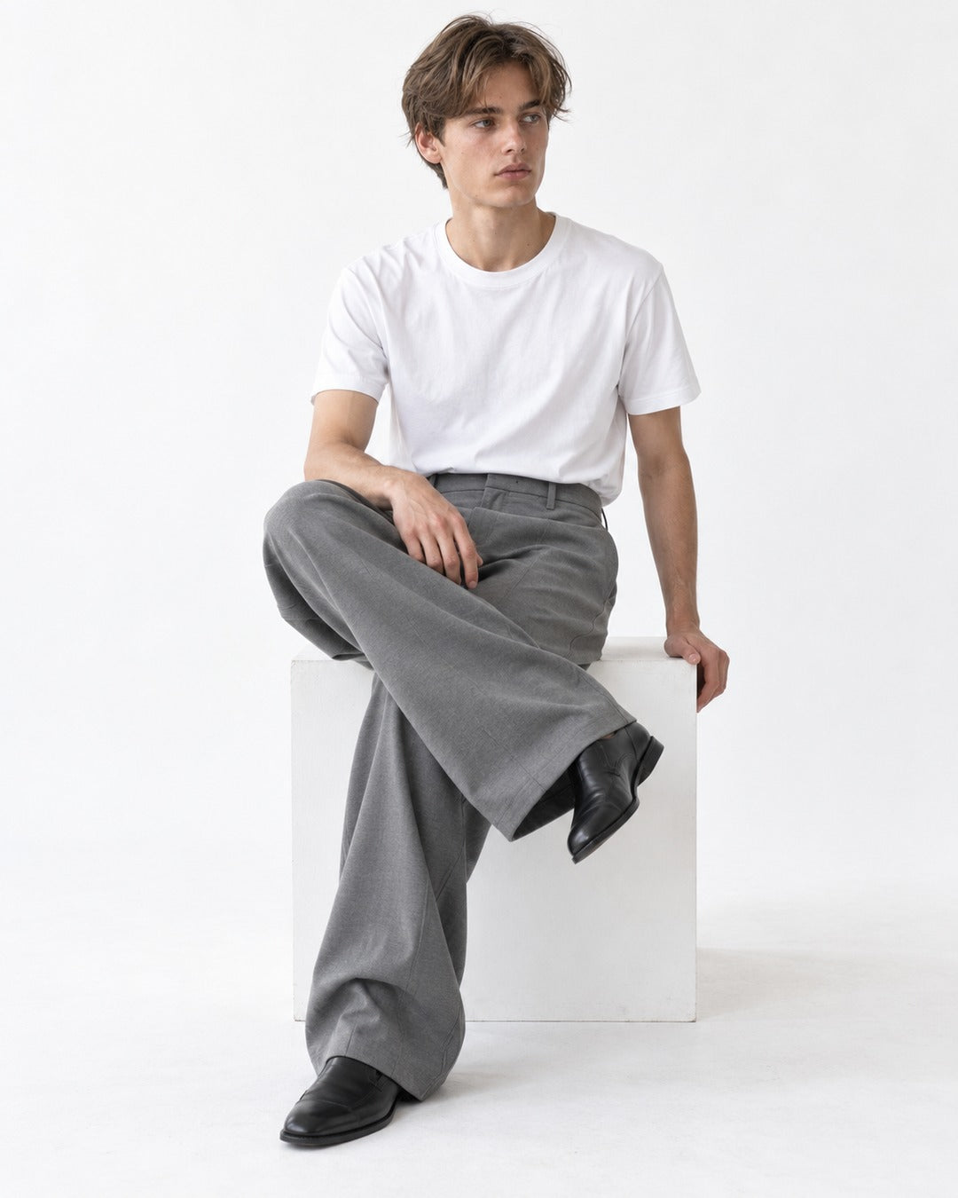 High-Waist Wide-Leg Trousers with Contrast Side-Seam Piping