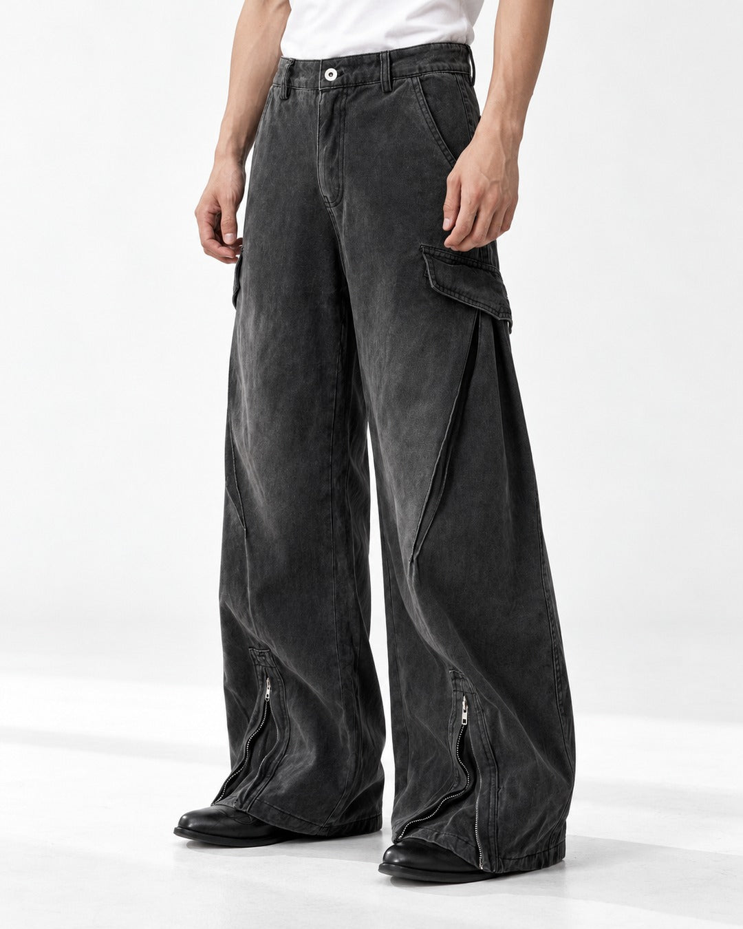 Zip-Cuff Wide-Leg Cargo Jeans