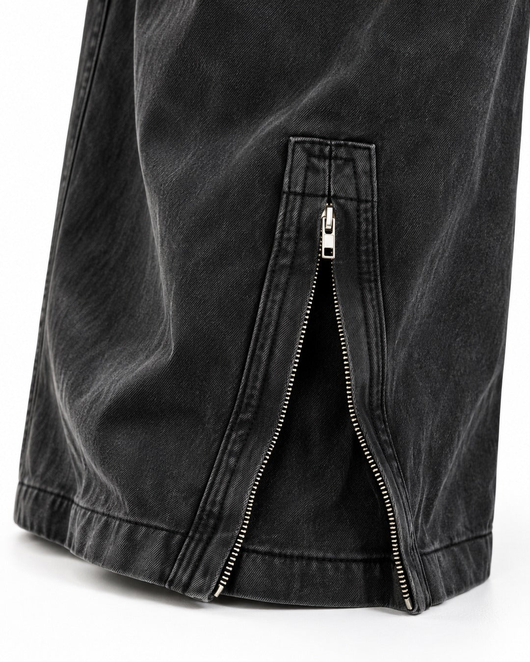 Zip-Cuff Wide-Leg Cargo Jeans