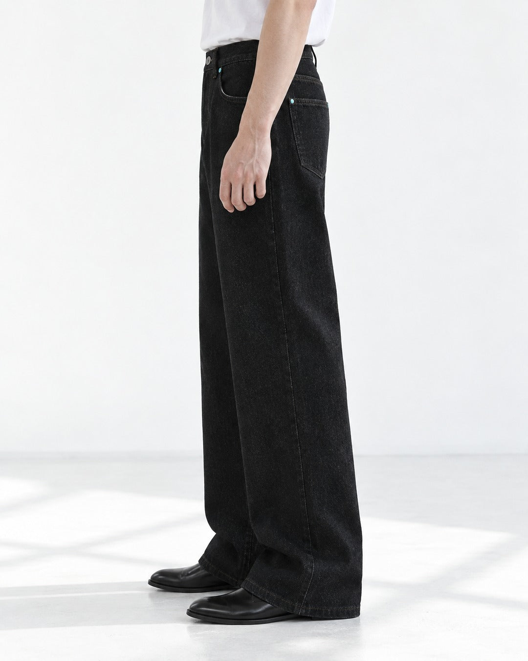 Turquoise Rivet Wide-Leg Jeans