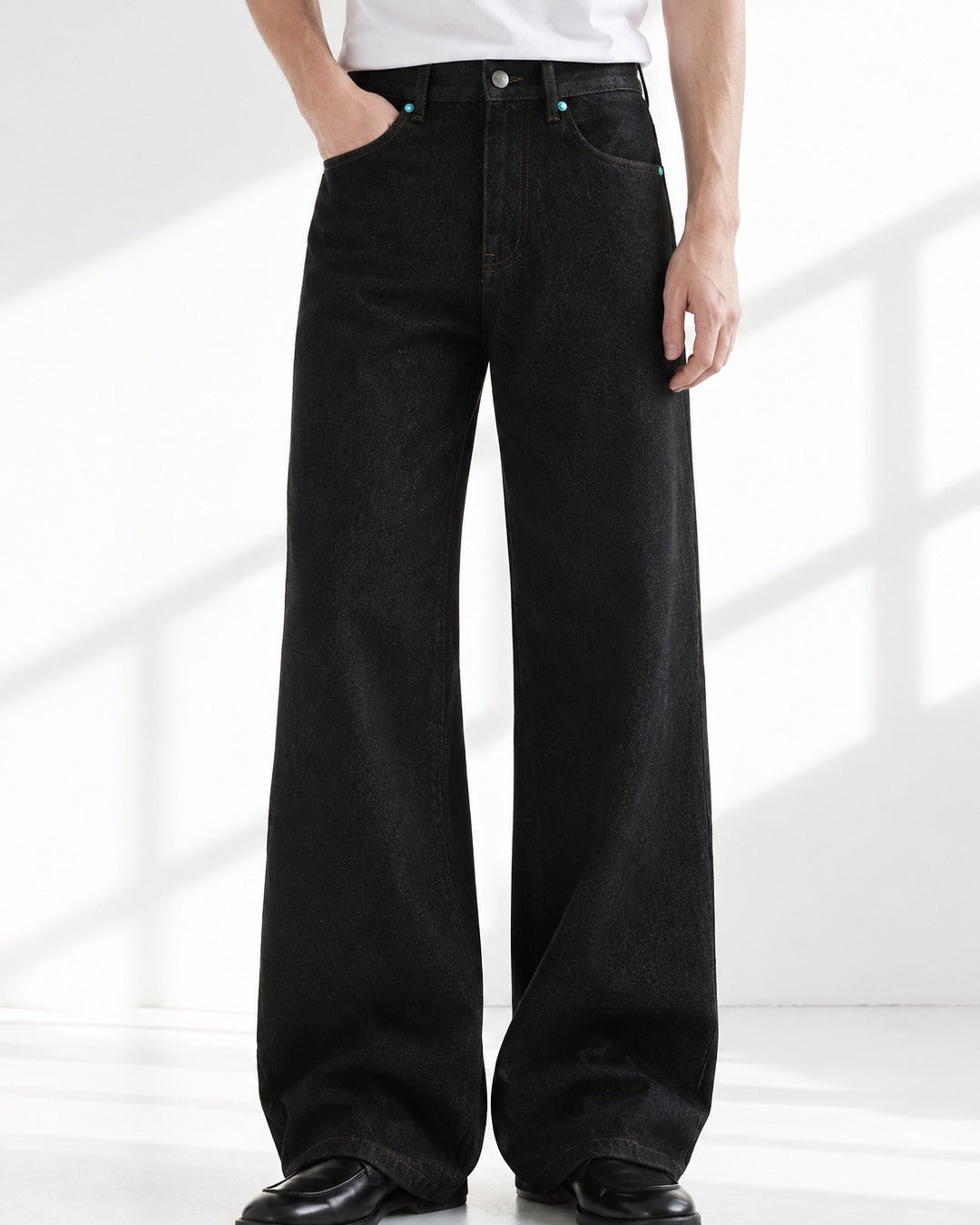 Turquoise Rivet Wide-Leg Jeans