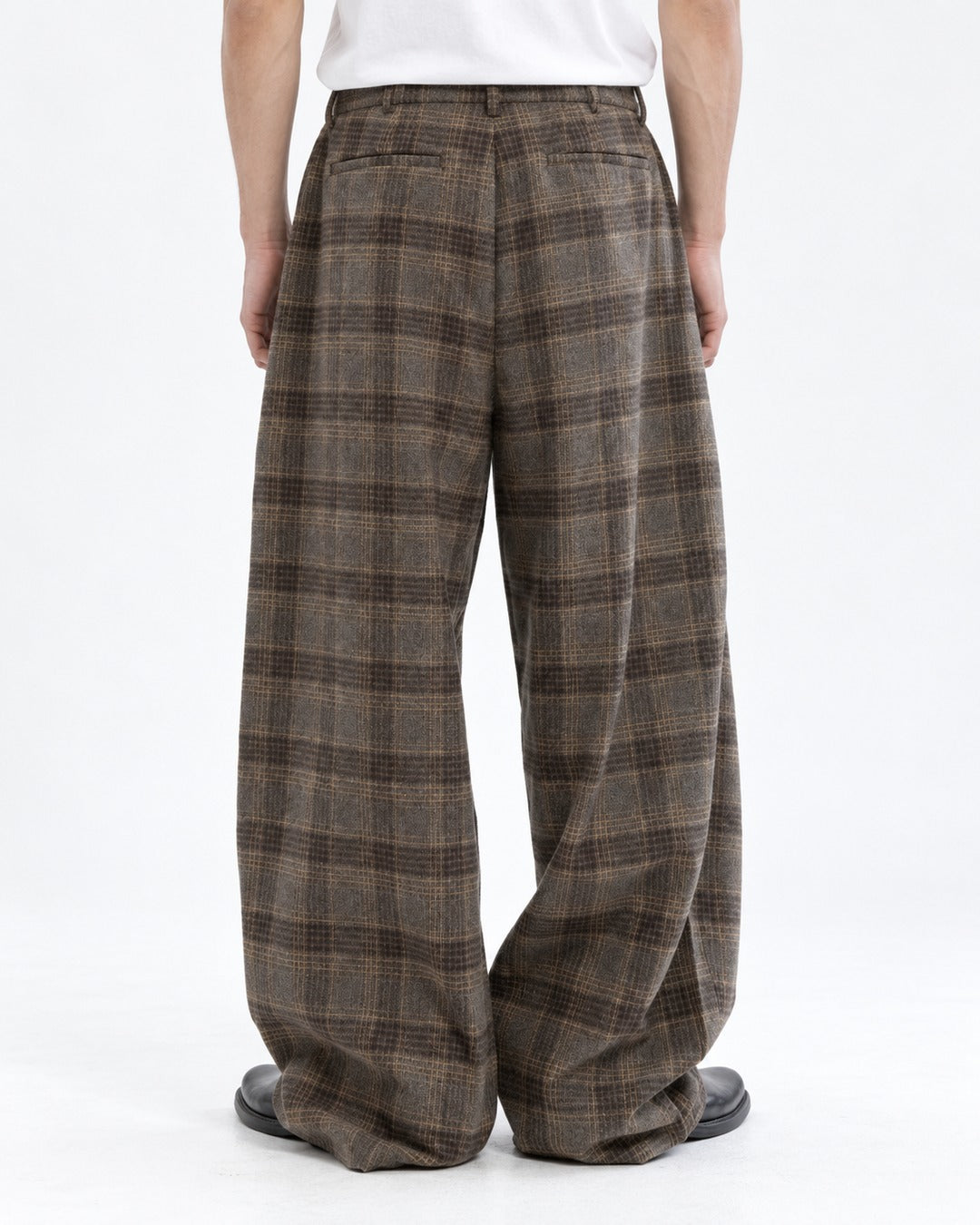 Plaid Pleated Wide-Leg Trousers