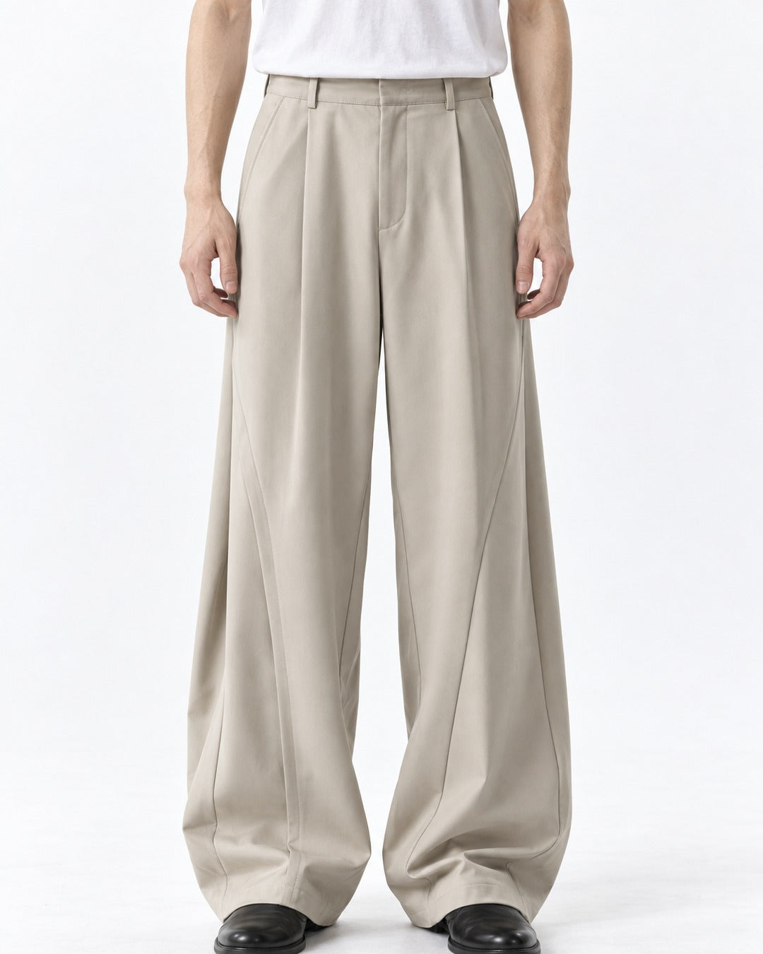 Crossed Seam Balloon-Leg Trousers