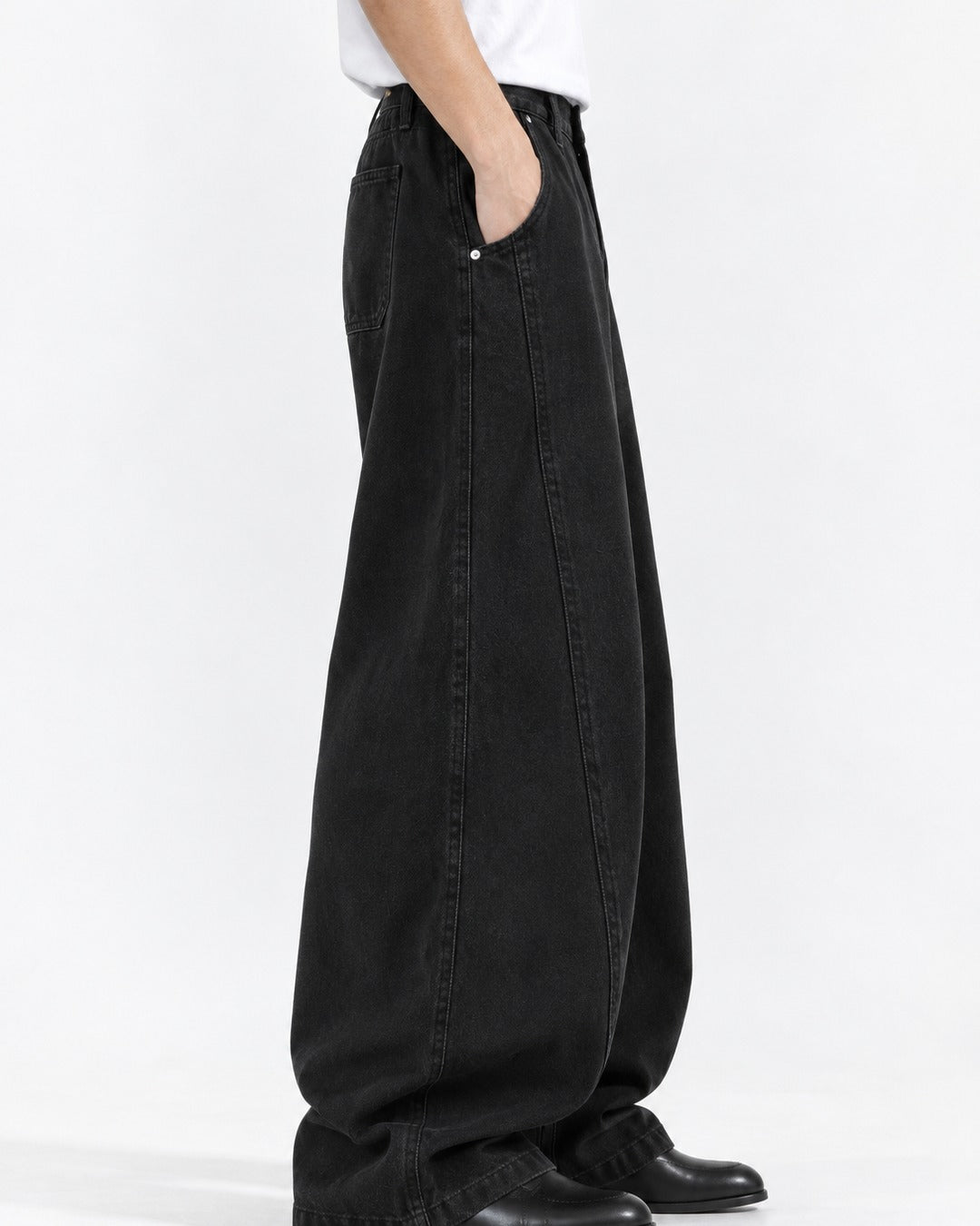 Curved-Seam Elastic-Waist Wide-Leg Pants