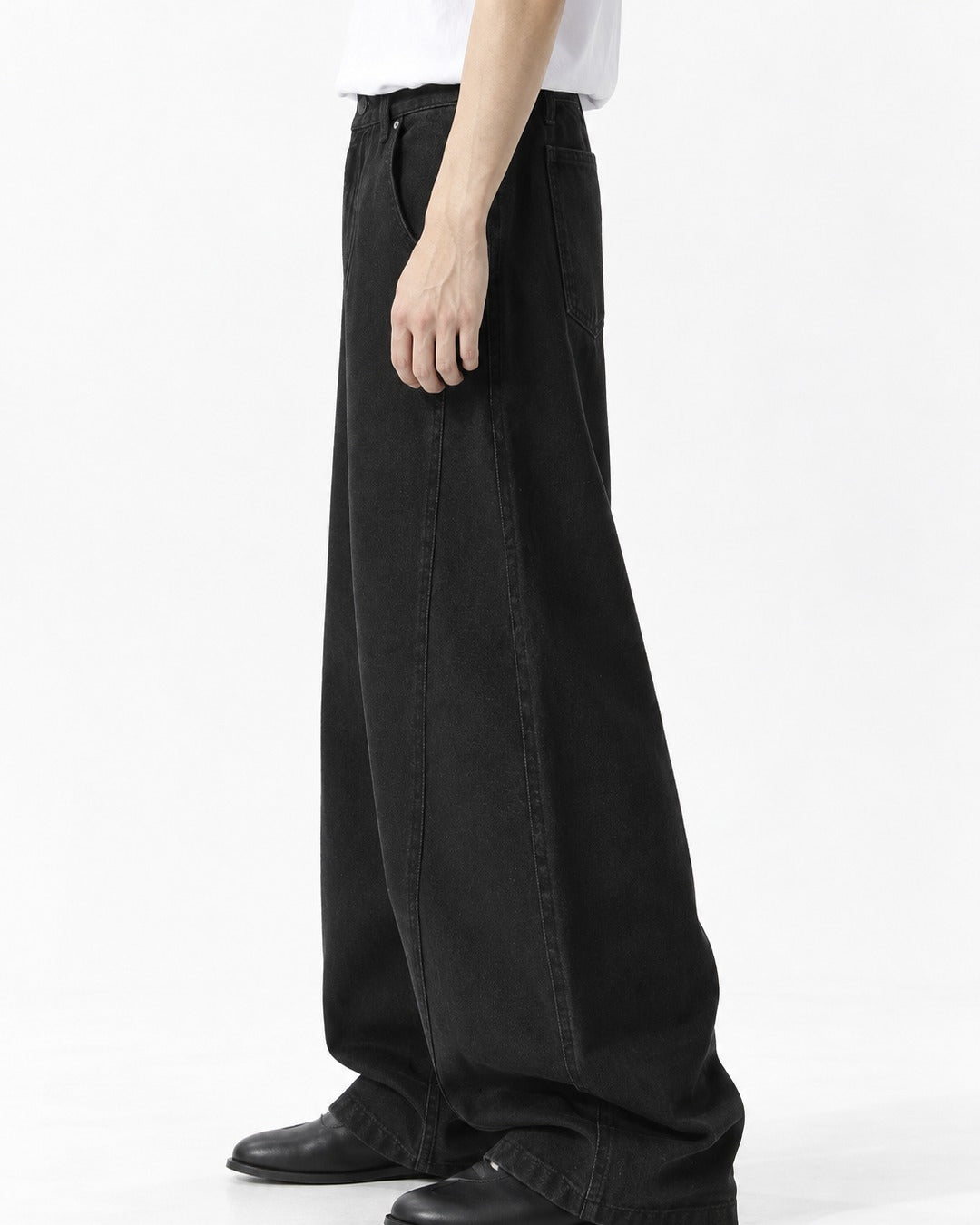 Curved-Seam Elastic-Waist Wide-Leg Pants