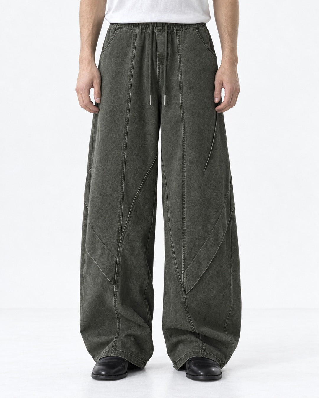 Diagonal-Seam Balloon-Leg Workwear Pants