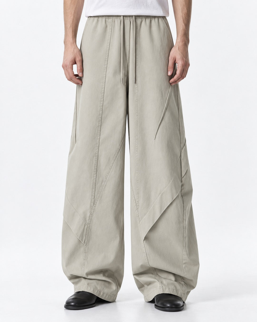 Diagonal-Seam Balloon-Leg Workwear Pants
