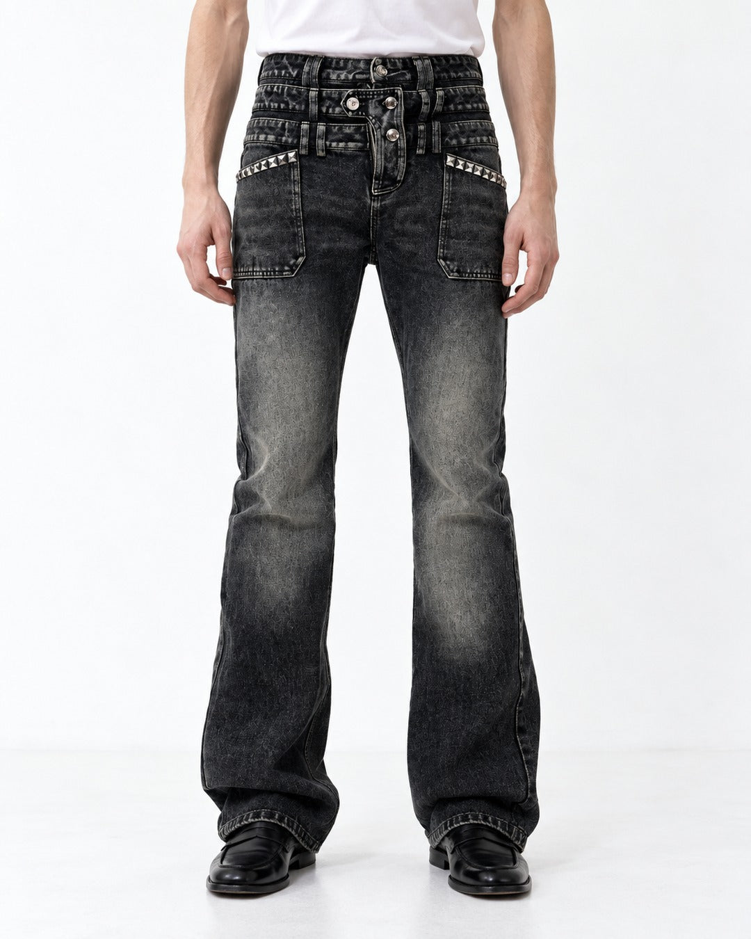 Rivet-Detail Distressed Jeans
