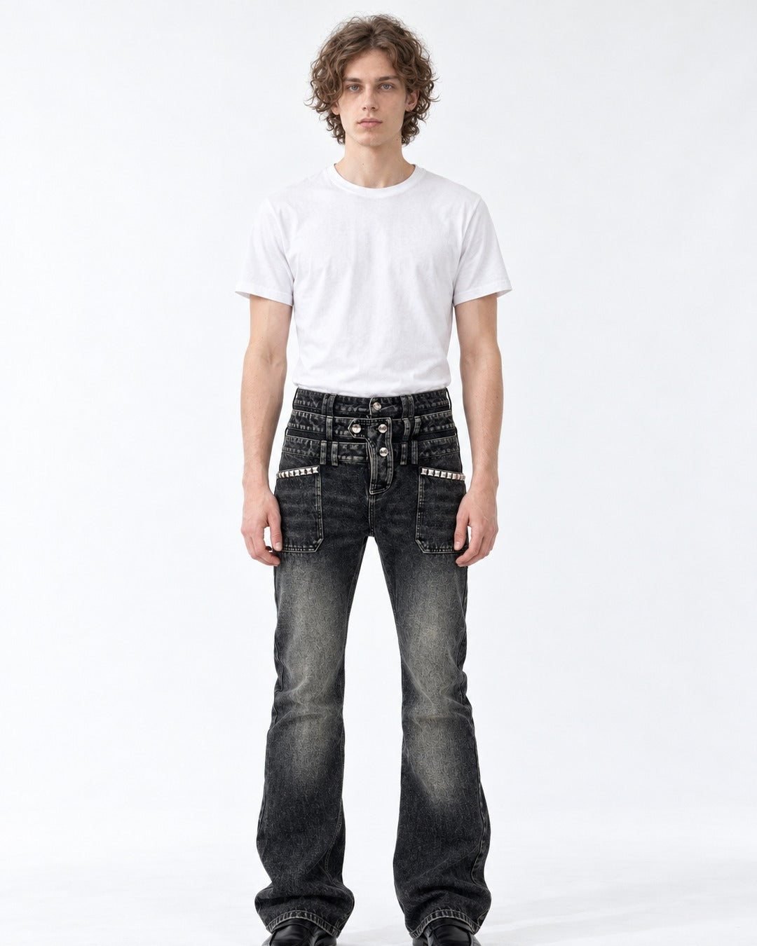 Rivet-Detail Distressed Jeans