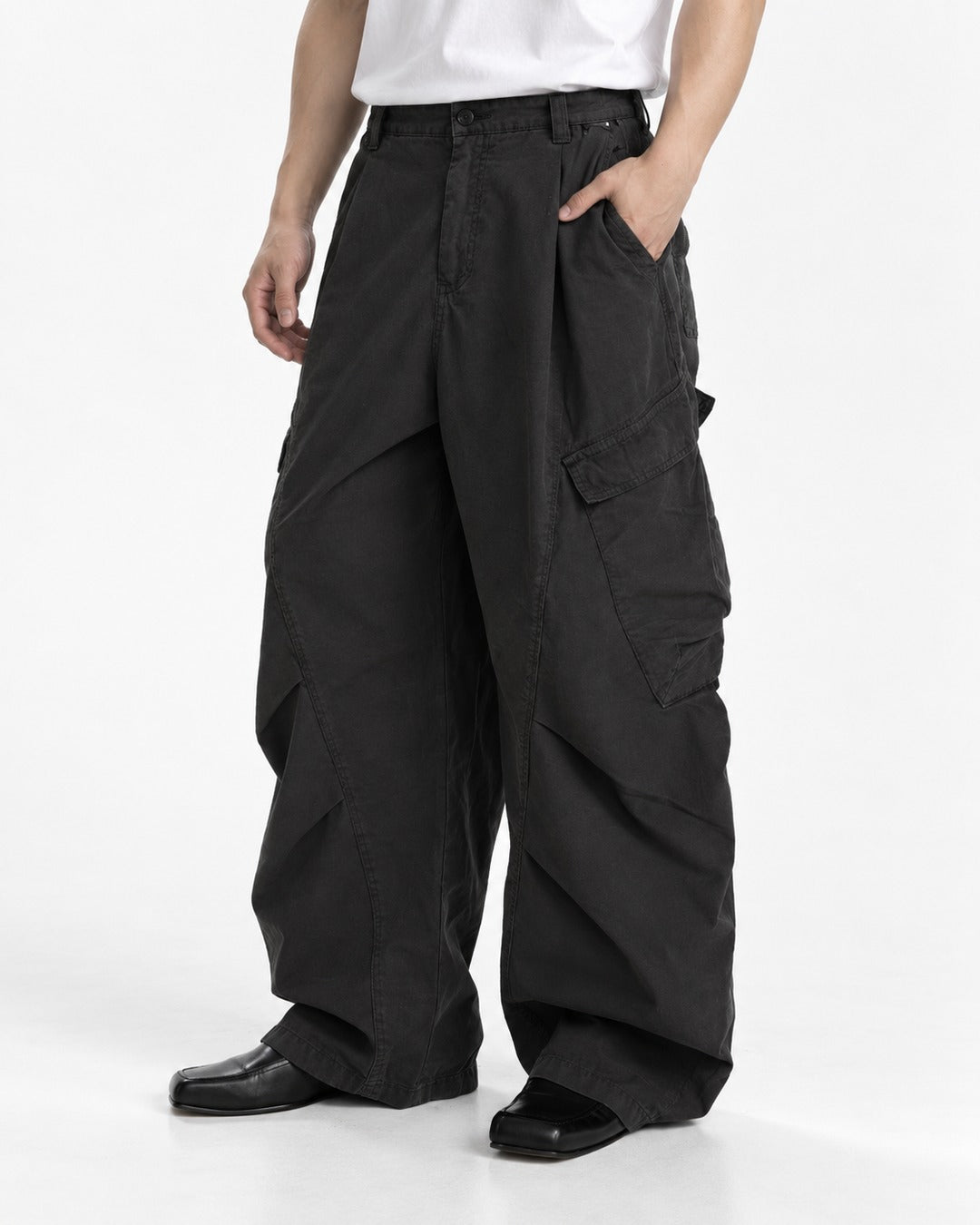 Pleated Cocoon-Leg Cargo Pants