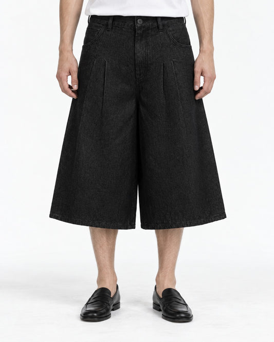 Pleated Wide-Leg Shorts (Black)