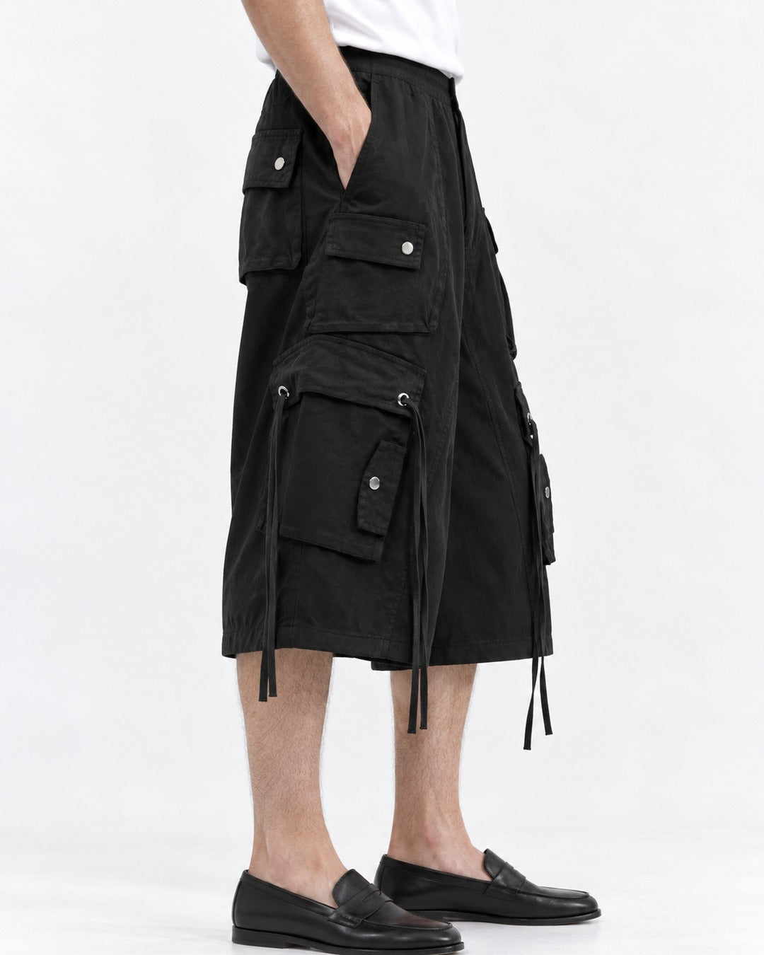 Multi-Pocket Workwear Shorts with Drawstring Hem