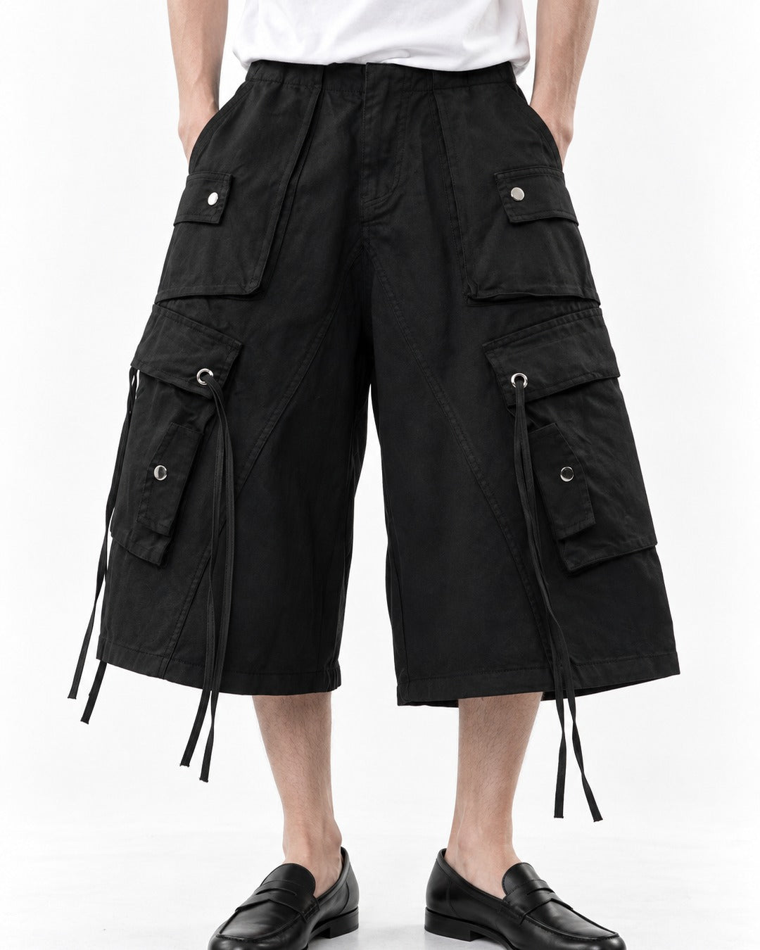 Multi-Pocket Workwear Shorts with Drawstring Hem