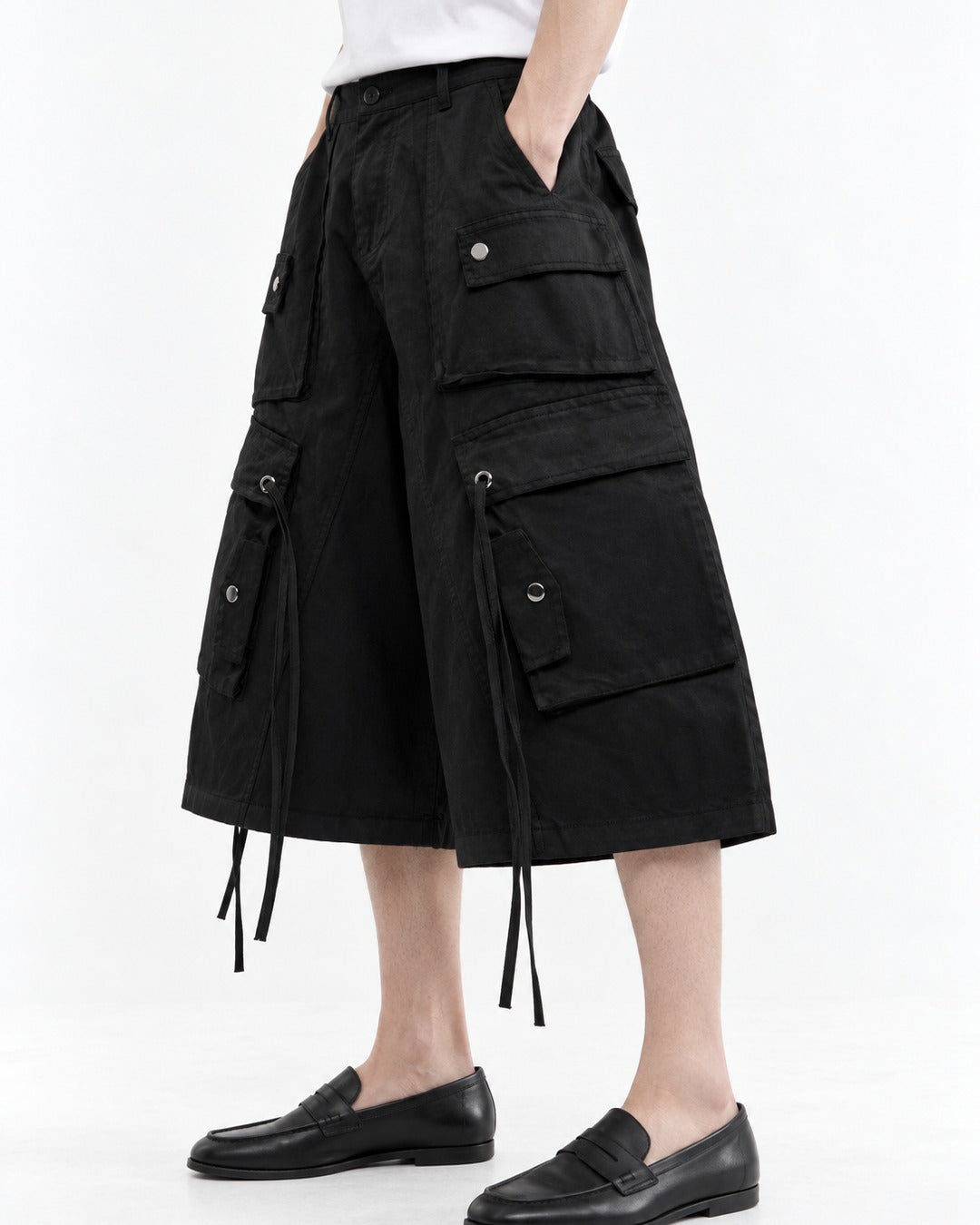 Multi-Pocket Workwear Shorts with Drawstring Hem