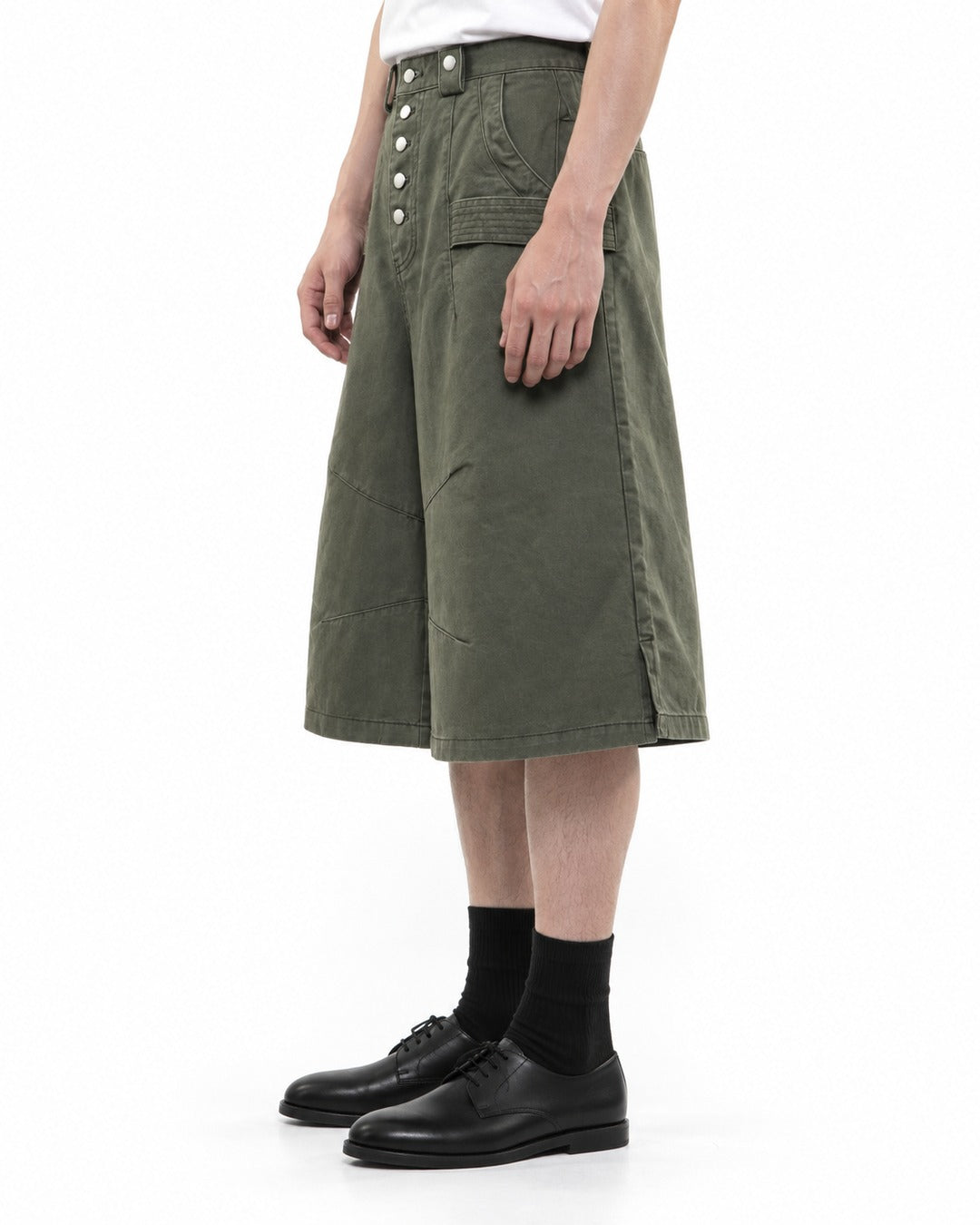 Button-Front Wide-Leg Shorts