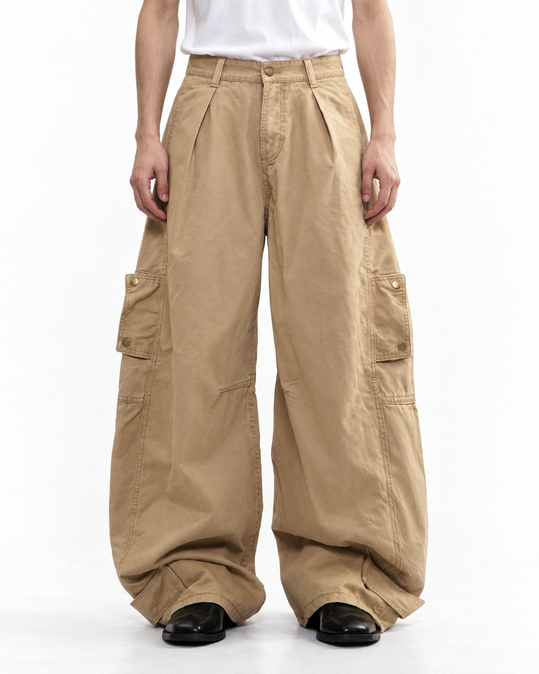 Pleated Patch-Pocket Barrel-Leg Cargo Pants