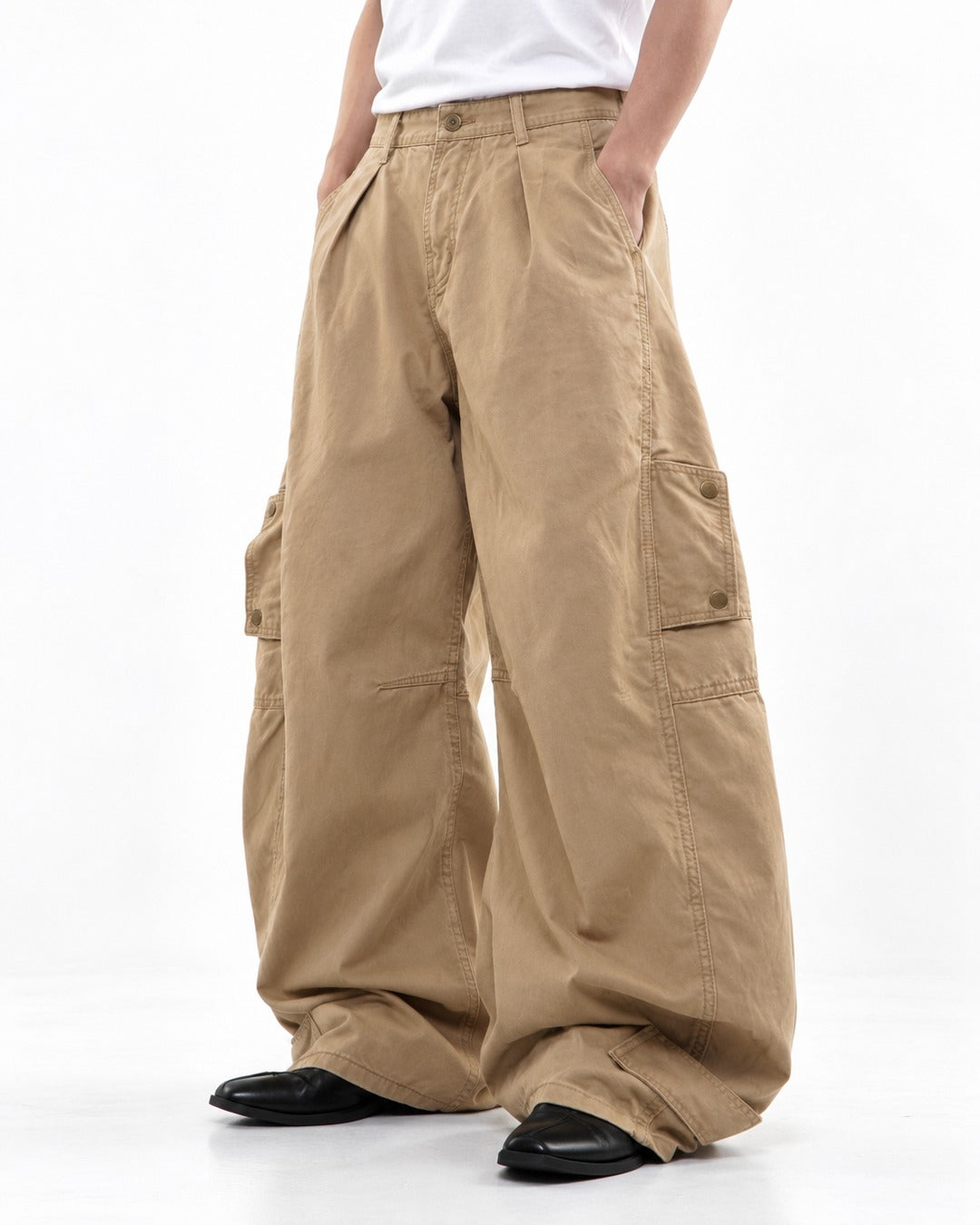 Pleated Patch-Pocket Barrel-Leg Cargo Pants