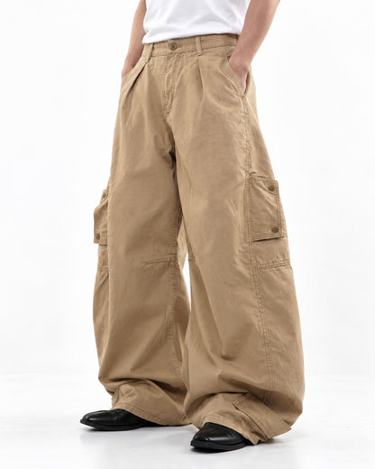 Pleated Patch-Pocket Barrel-Leg Cargo Pants