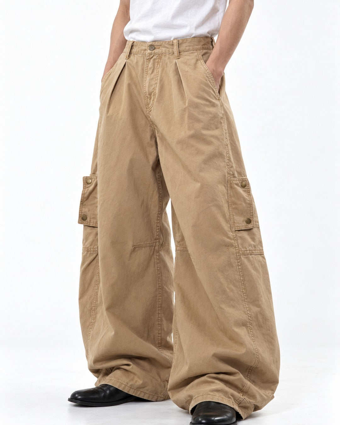 Pleated Patch-Pocket Barrel-Leg Cargo Pants