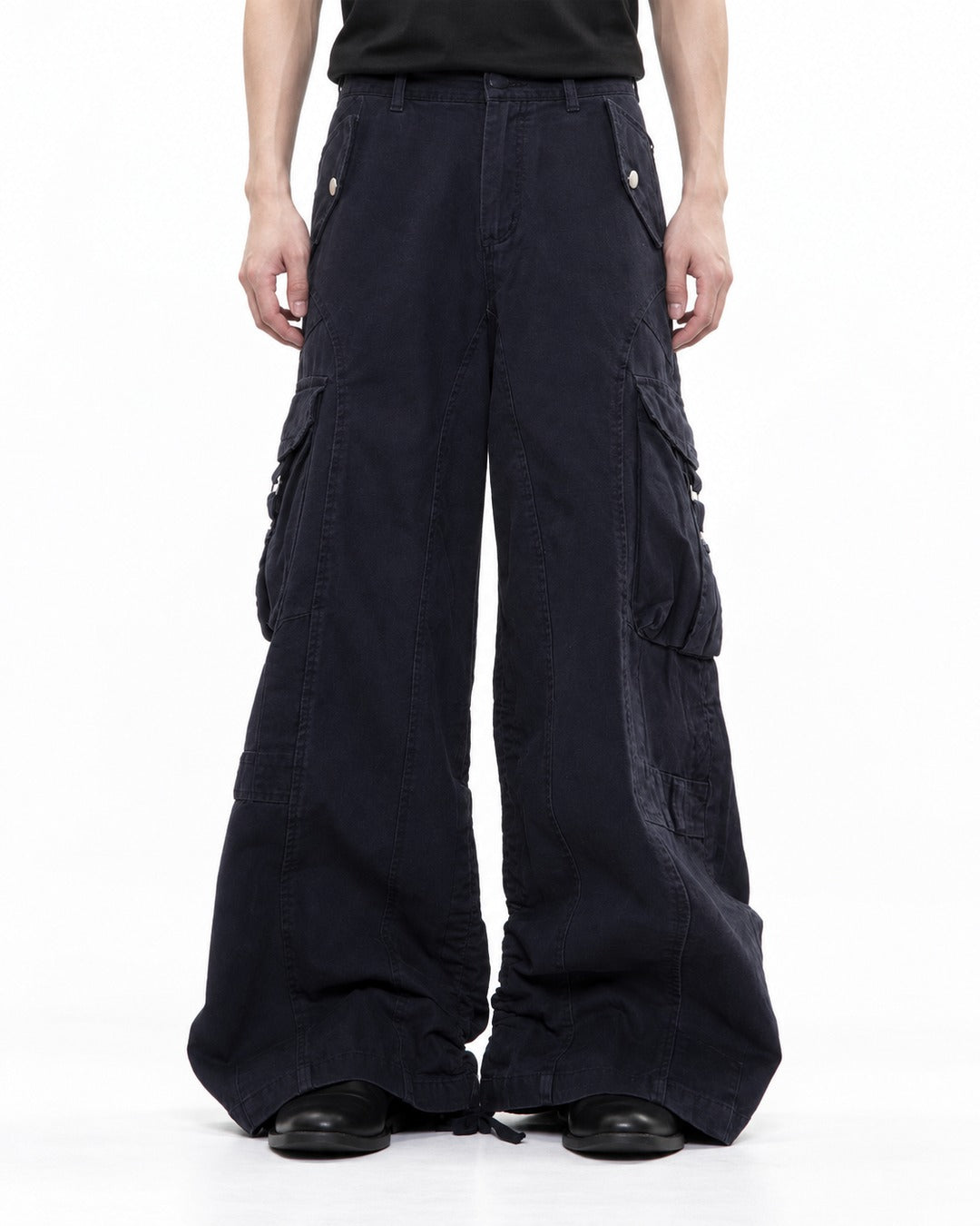 Pleated Wide-Leg Cargo Pants