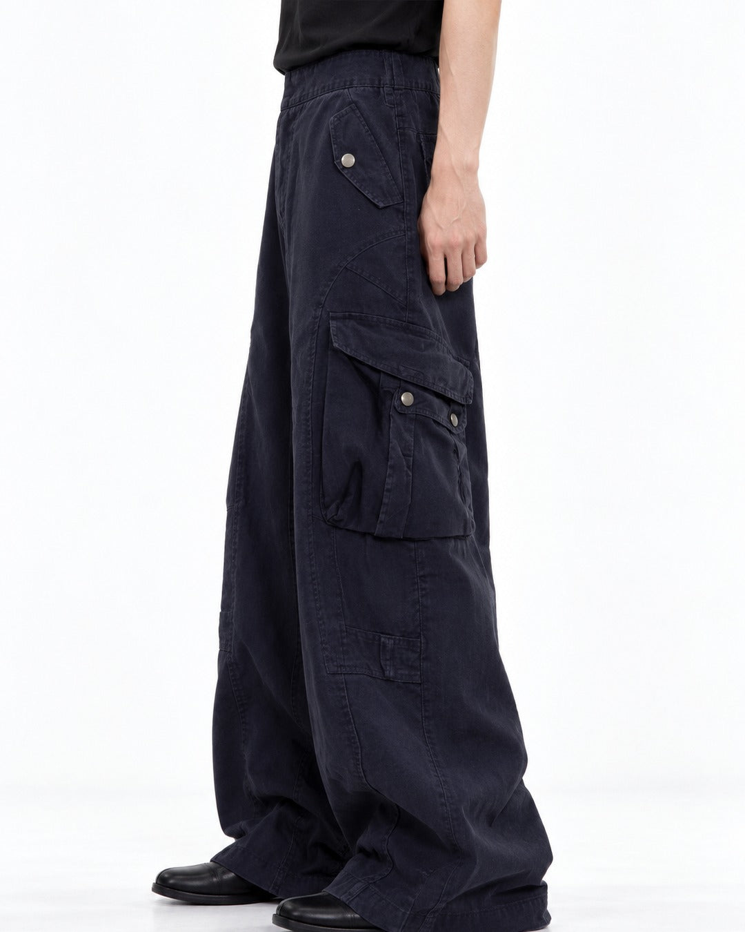 Pleated Wide-Leg Cargo Pants