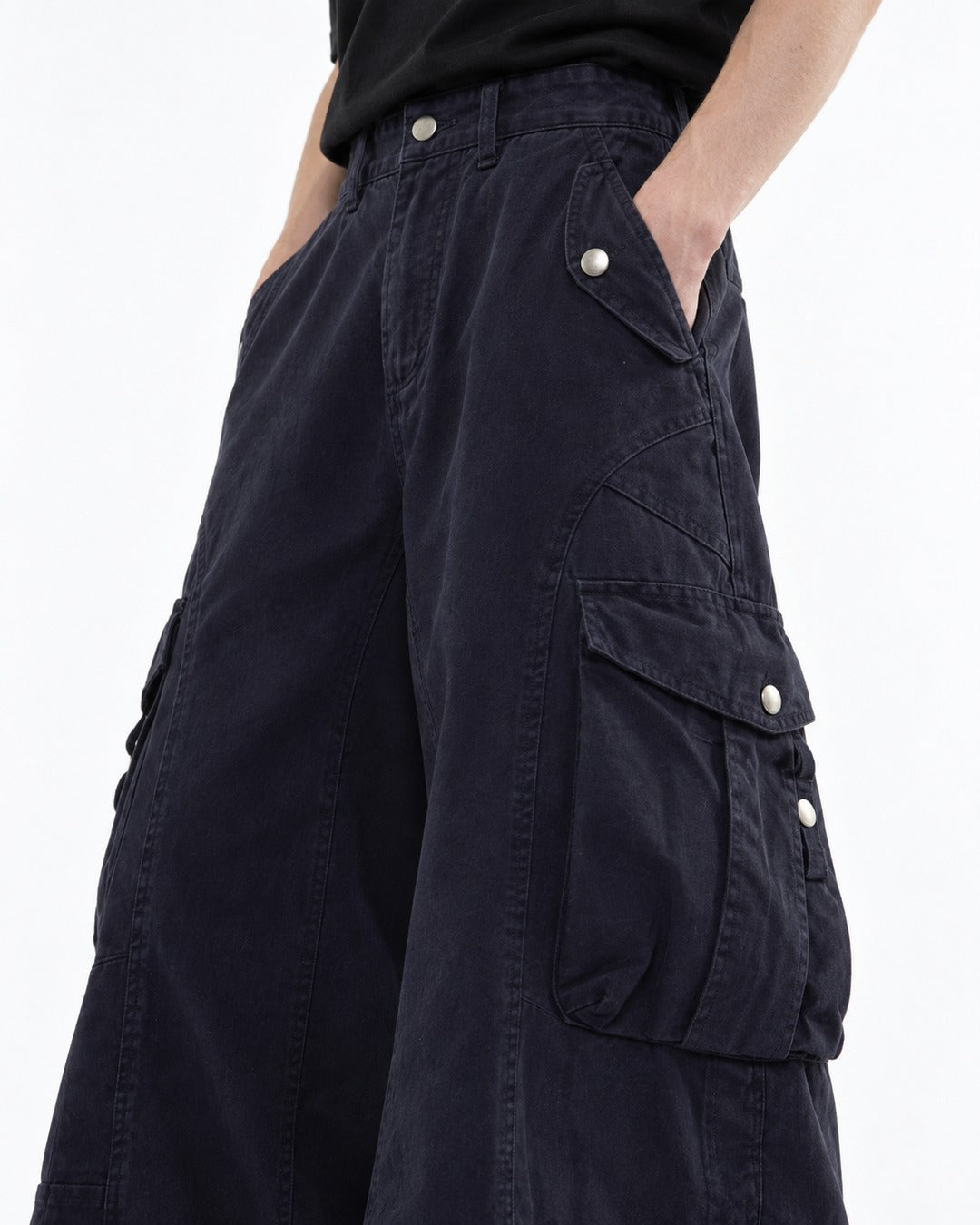 Pleated Wide-Leg Cargo Pants