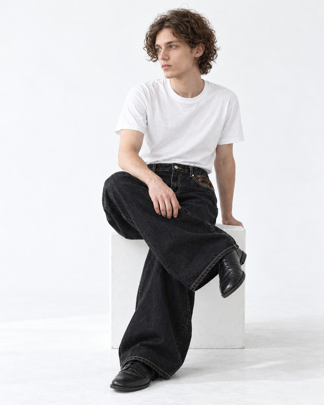 Plaid-Pocket Contrast-Stitch Wide-Leg Jeans