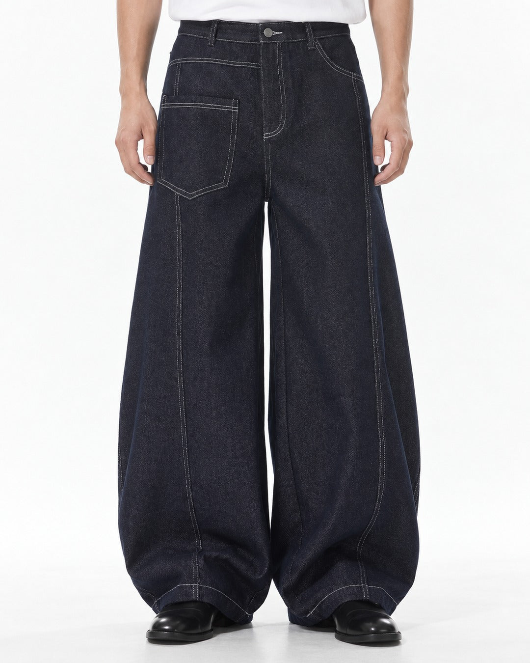 Topstitched Patch-Pocket Balloon Jeans