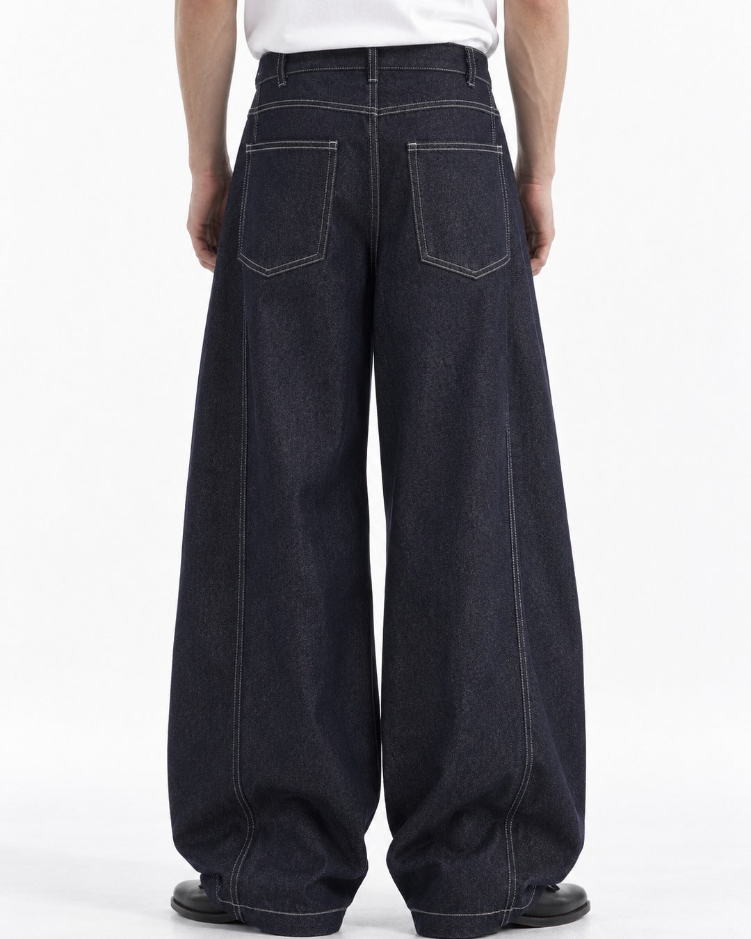 Topstitched Patch-Pocket Balloon Jeans