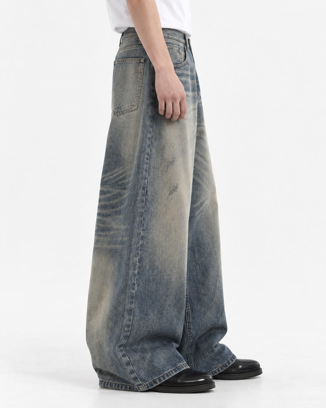 Distressed-Wash Wide-Leg Jeans