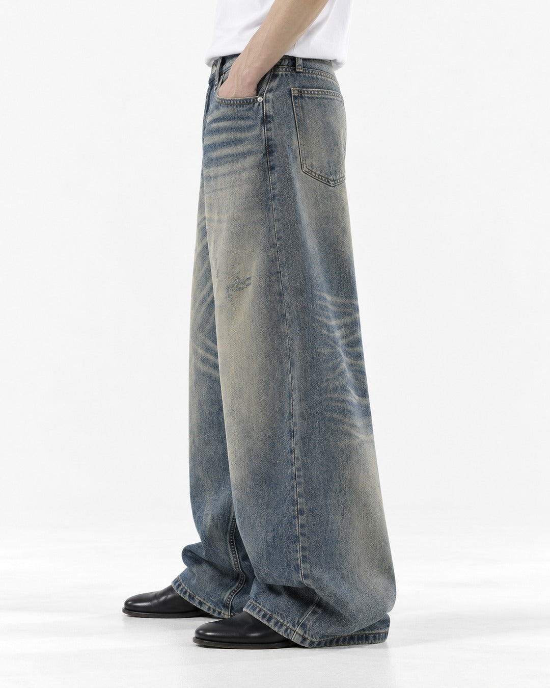 Distressed-Wash Wide-Leg Jeans