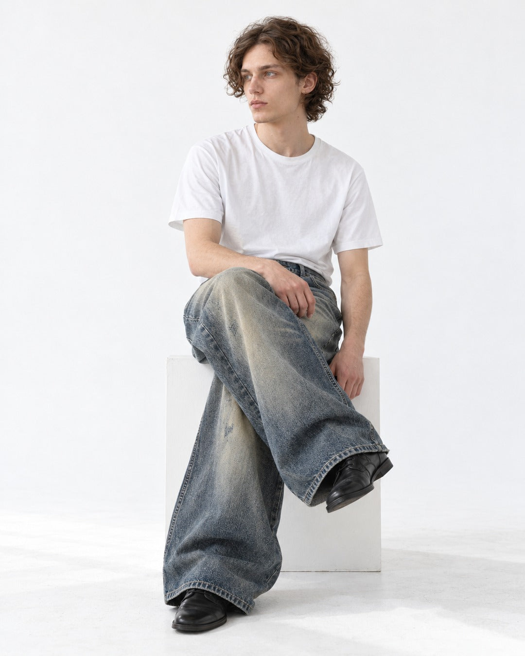 Distressed-Wash Wide-Leg Jeans