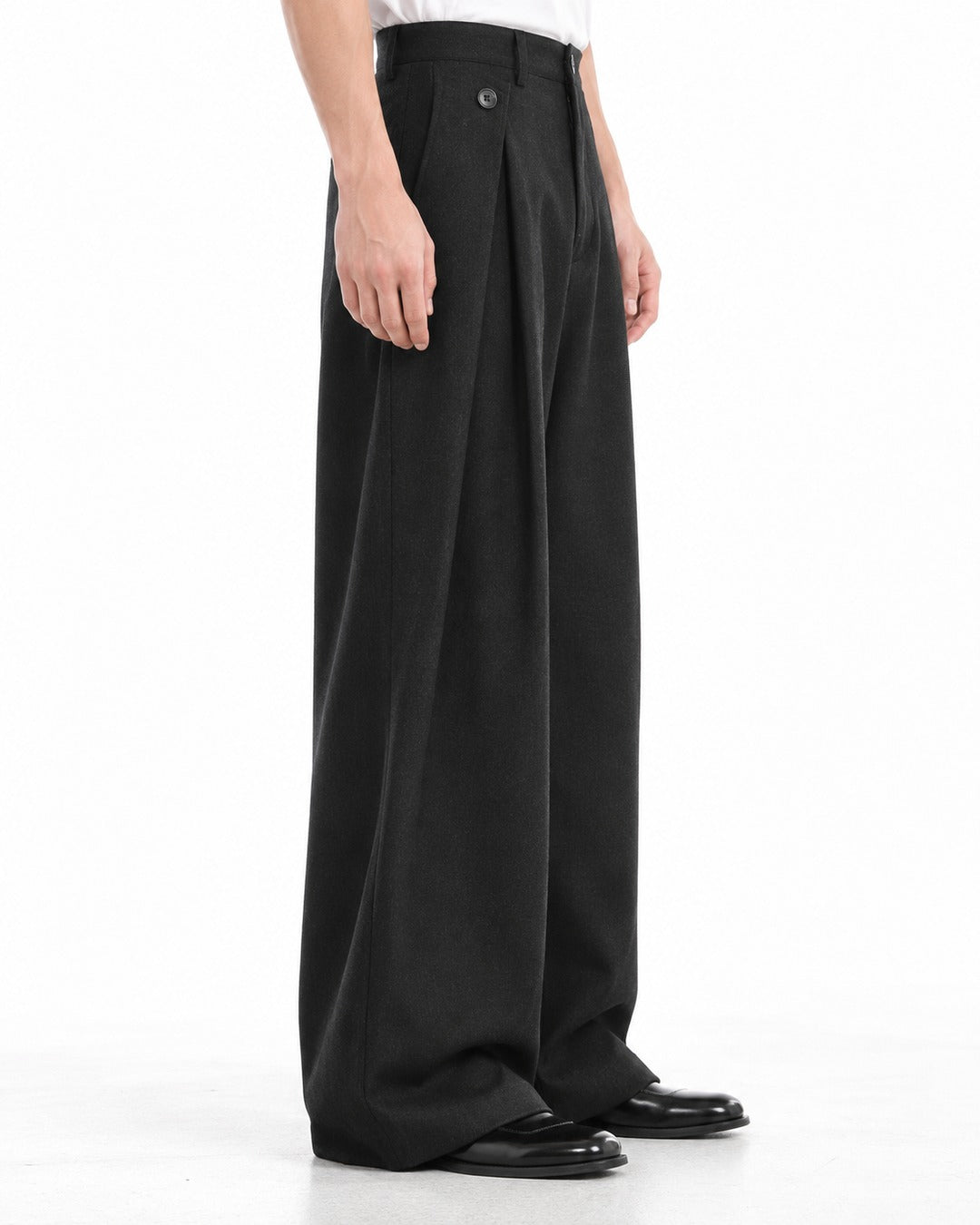 Pleated Wide-Leg Pants