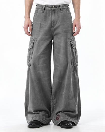 Star-Embroidered Wide-Leg Cargo Jeans