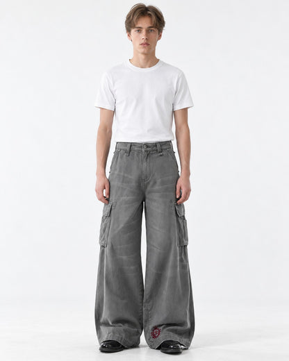 Star-Embroidered Wide-Leg Cargo Jeans