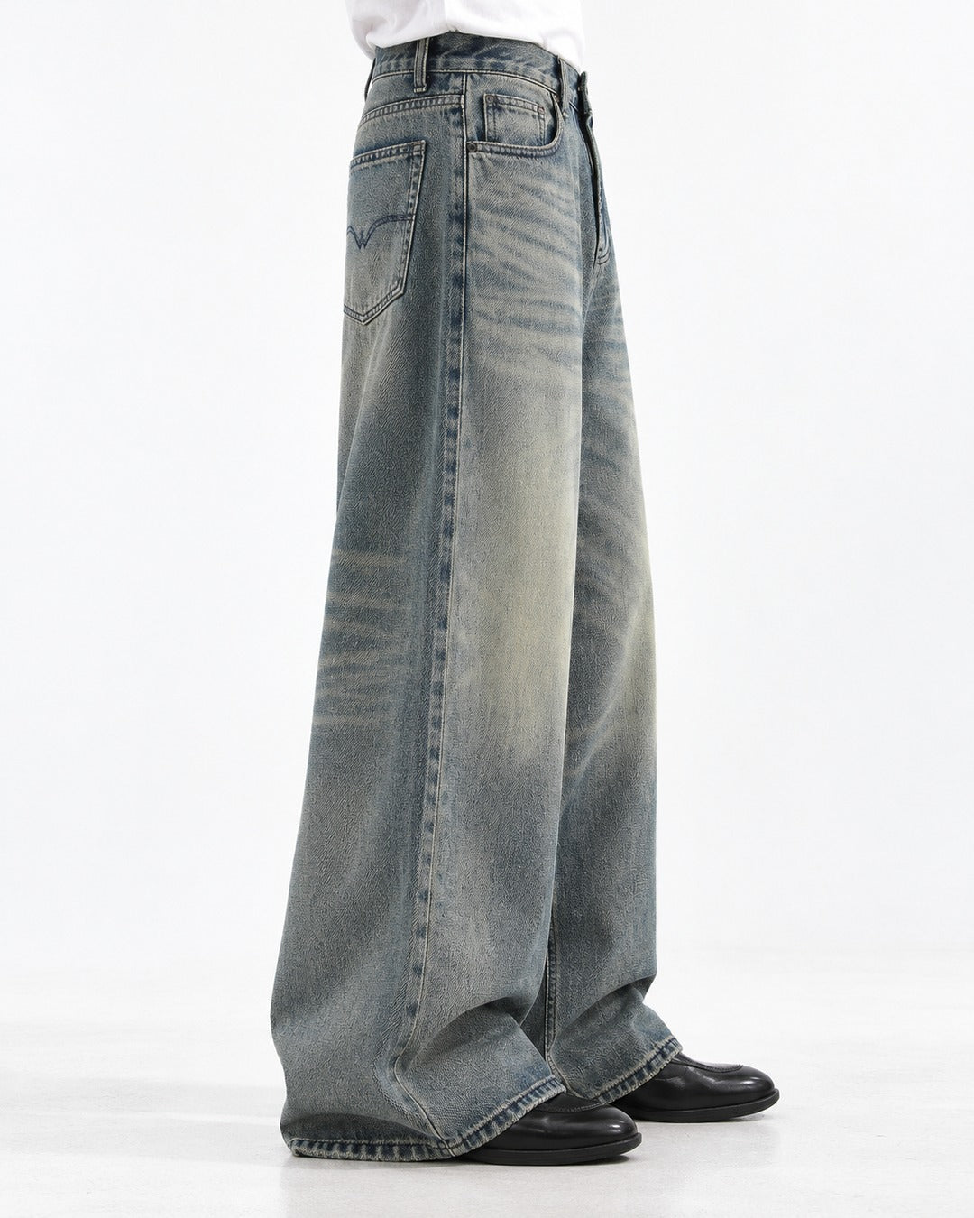 Tonal-Fade Flare Jeans