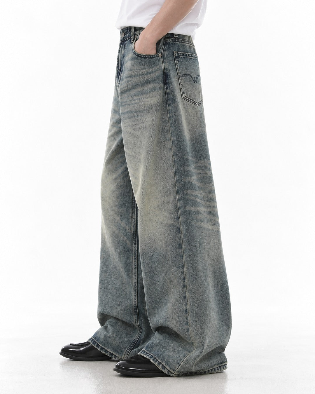 Tonal-Fade Flare Jeans