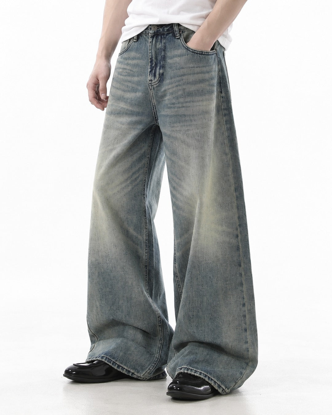 Tonal-Fade Flare Jeans