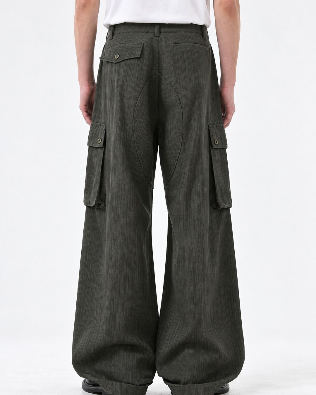 Flap Pocket Paneled Wide-Leg Cargo Trousers