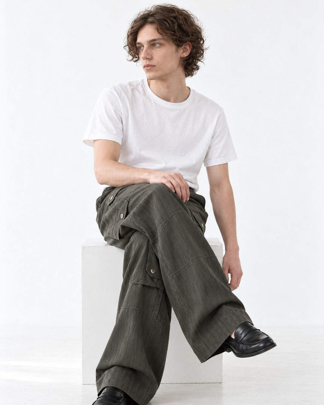 Flap Pocket Paneled Wide-Leg Cargo Trousers