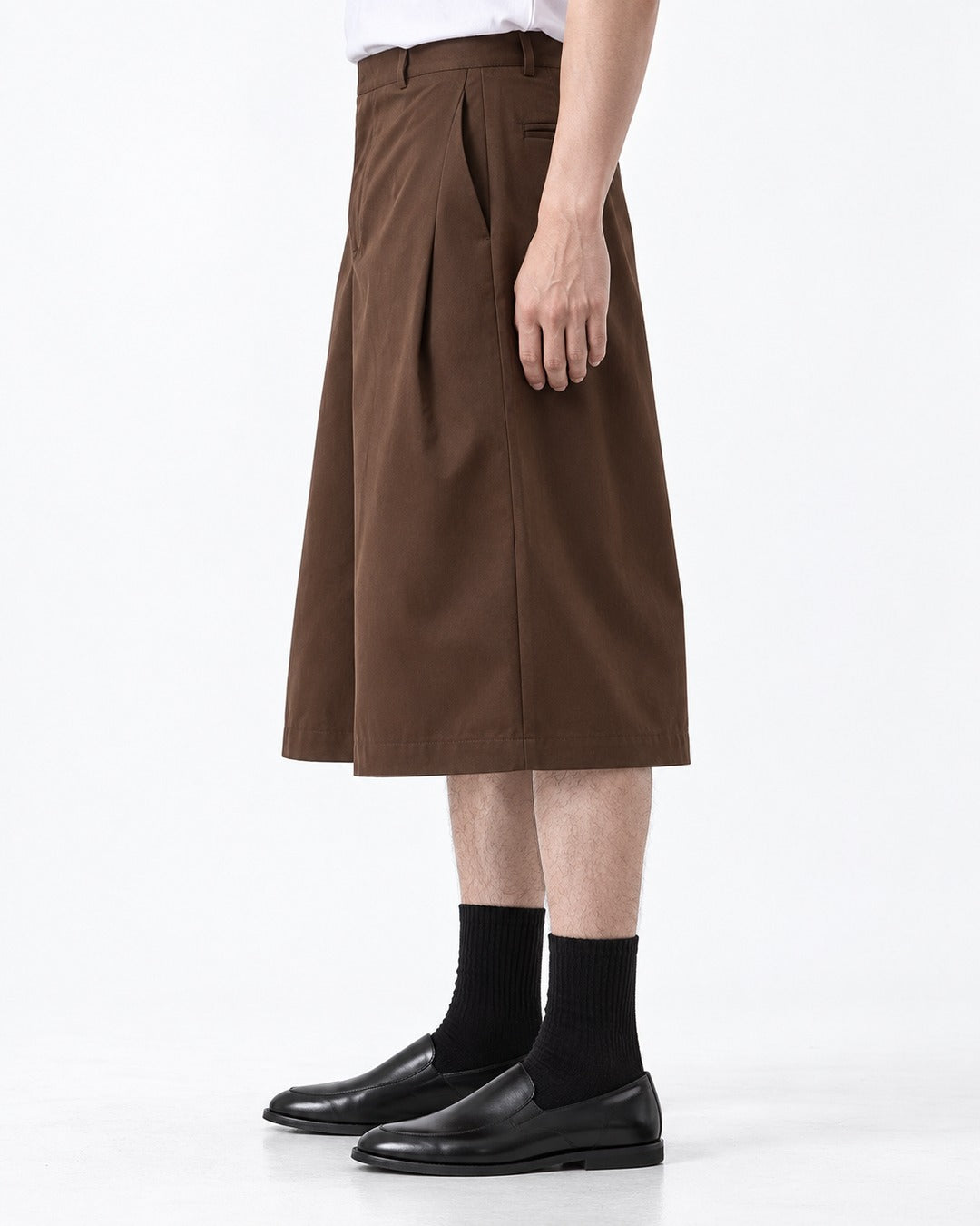 Pleated Wide-Leg Shorts