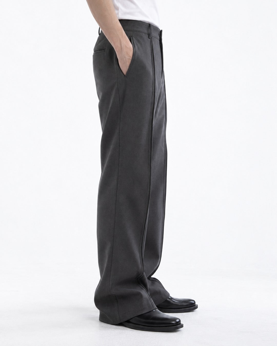 Curved Double-Seam Flare Trousers