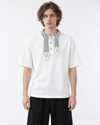 Tee with Graphic Collar Print