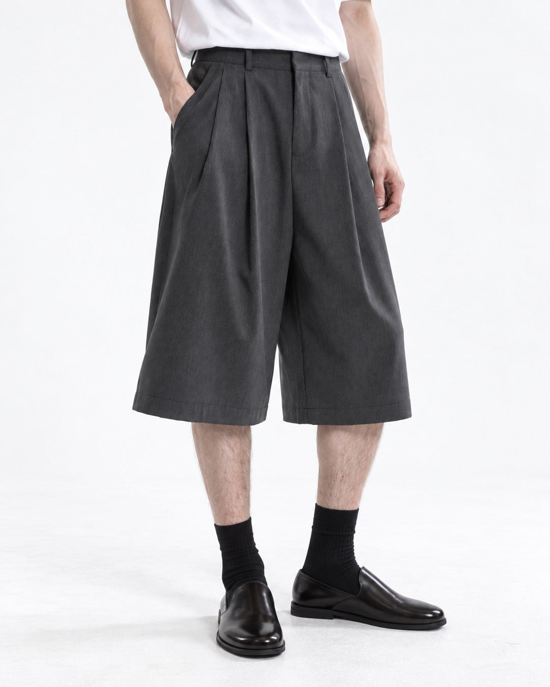 Pleated Wide-Leg Shorts