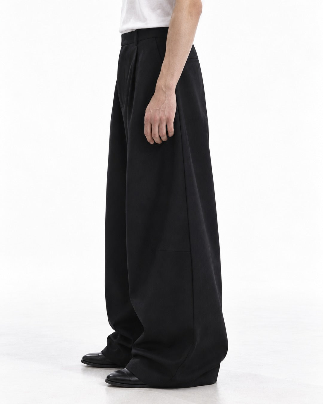 Diagonal Panel Balloon-Leg Trousers
