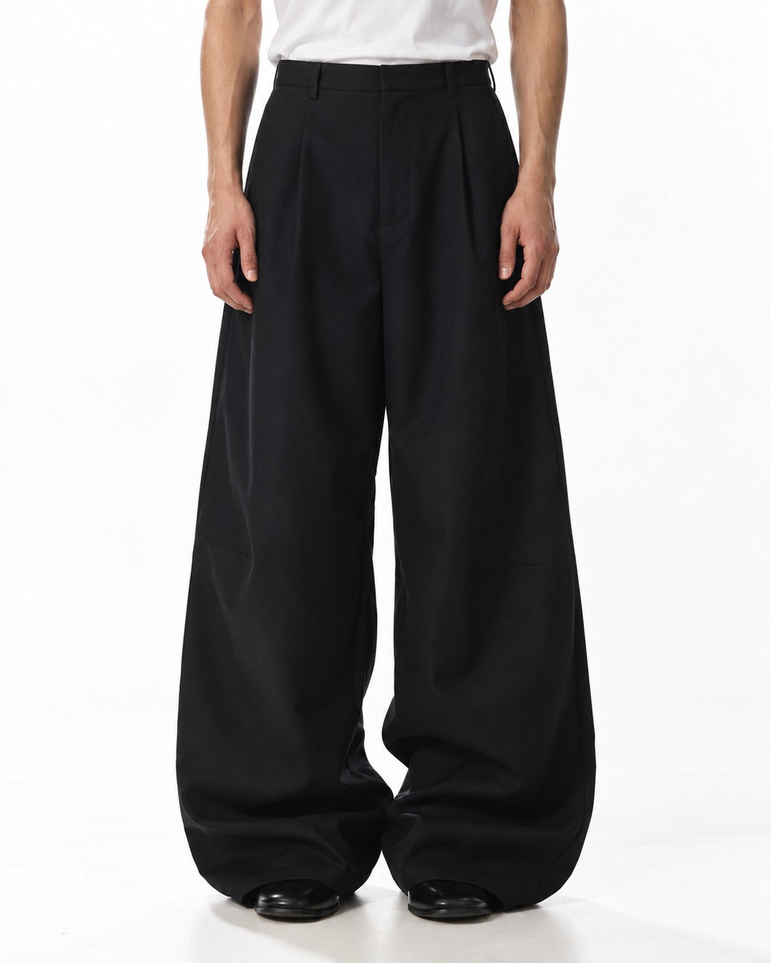 Barrel-Leg Pleated Trousers