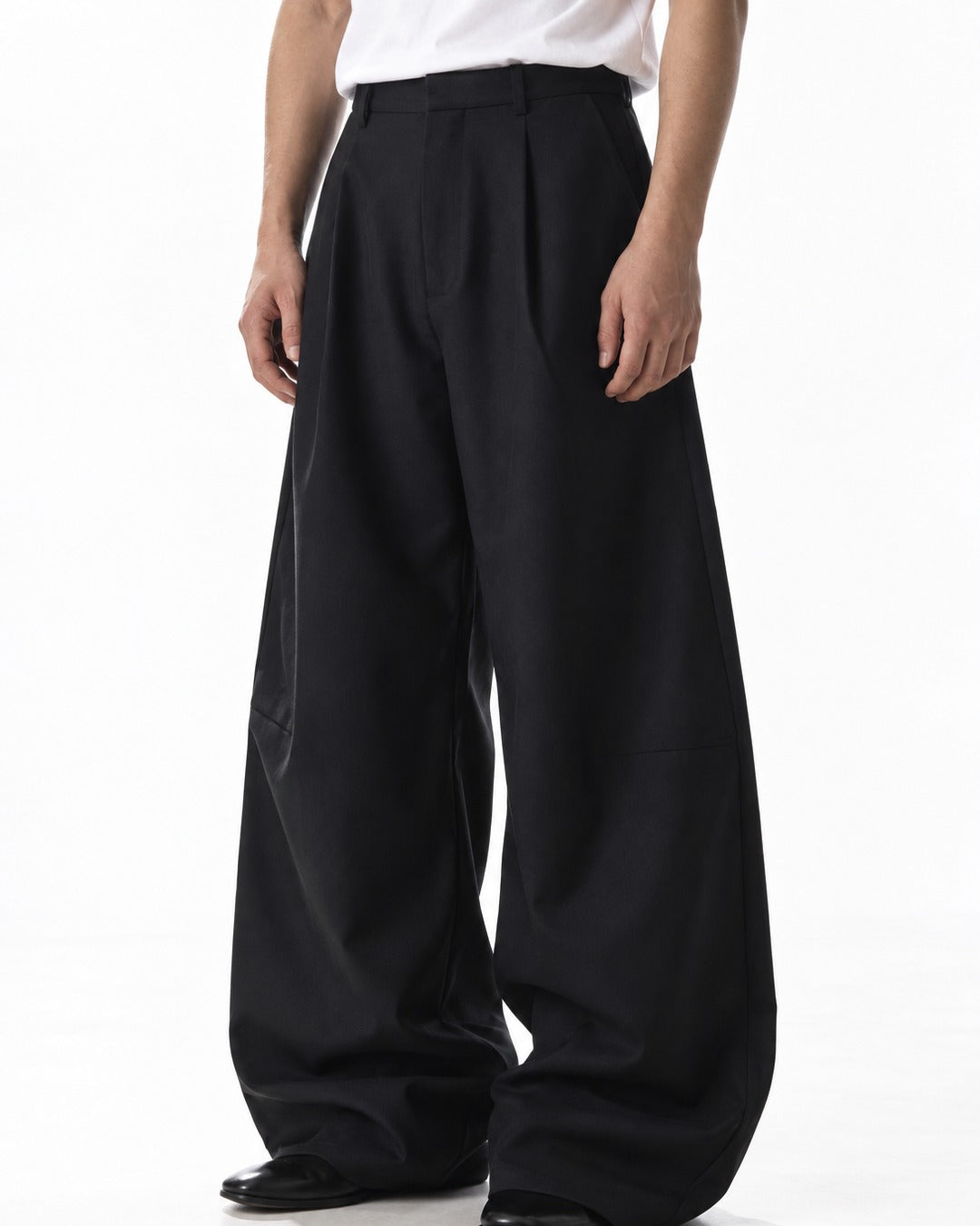 Barrel-Leg Pleated Trousers
